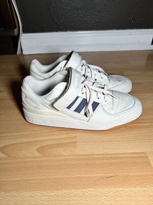 Size 7.5 - Adidas Forum Low men Chalk White/Navy Blue/Gum