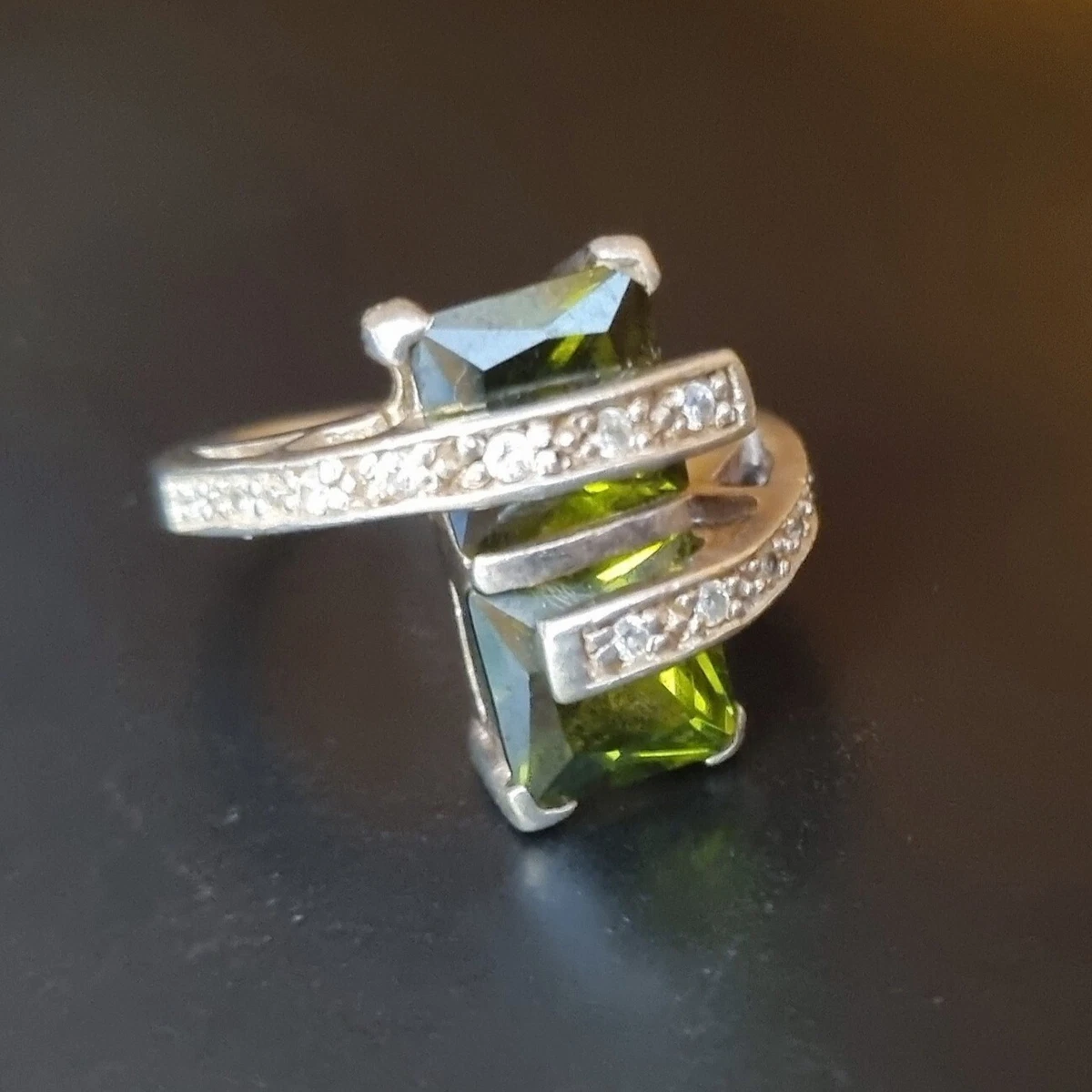 Bague Argent 925 Rhodié Avec Zircons Blancs Et Verts – Taille 53 – Style Péridot – Occasion