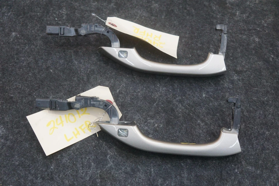 Juego de 2 manijas de puerta exterior delanteras izquierda y derecha 4N0837207 Audi A8l Quattro 19 Foto 3 de 4