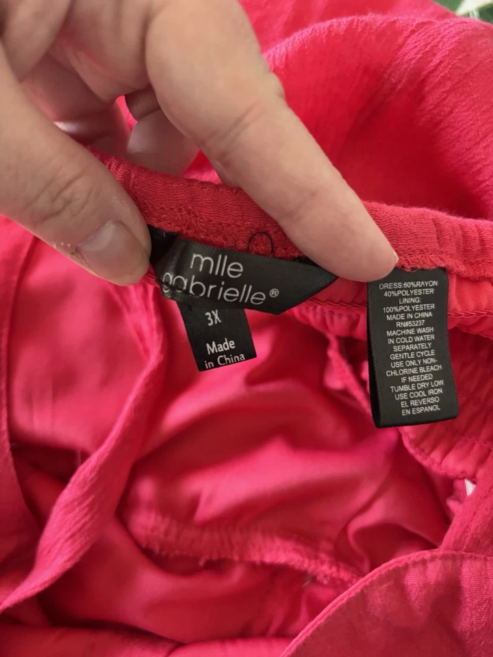 Mono para mujer Mlle Gabrielle talla 3X rojo cuello en V sin mangas informal botón delantero Foto 3 de 4