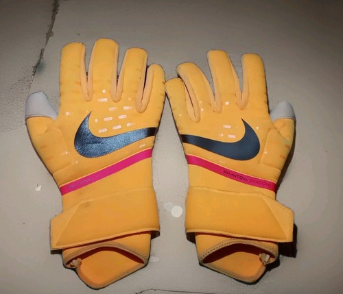 Nike GK Phantom Shadow Goalkeeper Gloves โ Size 8
