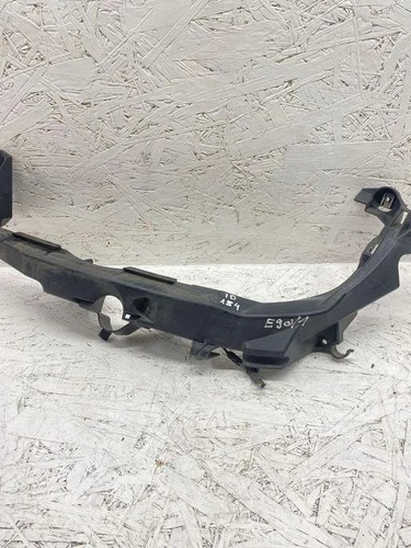 BMW 3 E90 Rechte Scheinwerferhalter 7138402 2.00 Diesel 2011 33467051