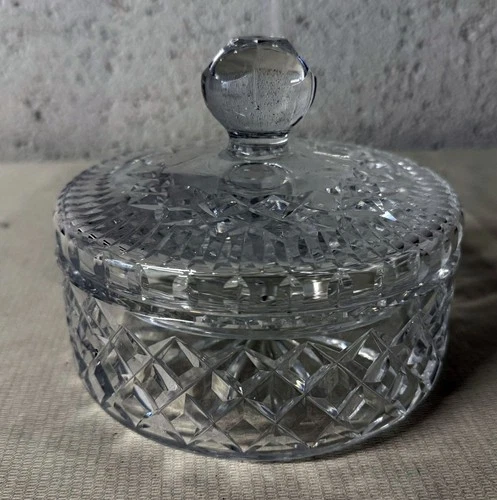 VINTAGE FINE WATERFORD CRYSTAL LARGE COVERED (LIDDED) CANDY DISH 6" ROUND BOX