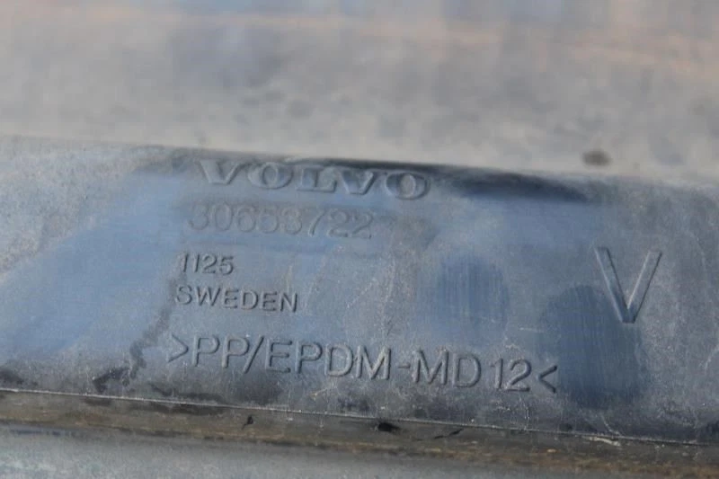 2003 2004 2005 2006 VOLVO XC90 LEFT ROCKER PANEL MOLDING 30653722 (SCRATCHES) Foto 3 de 4