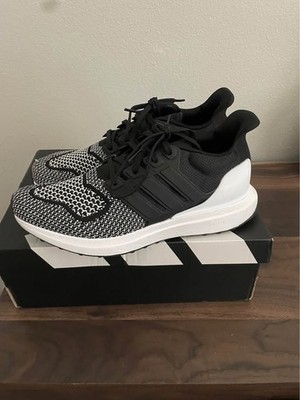 adidas shoes 8.5 men new