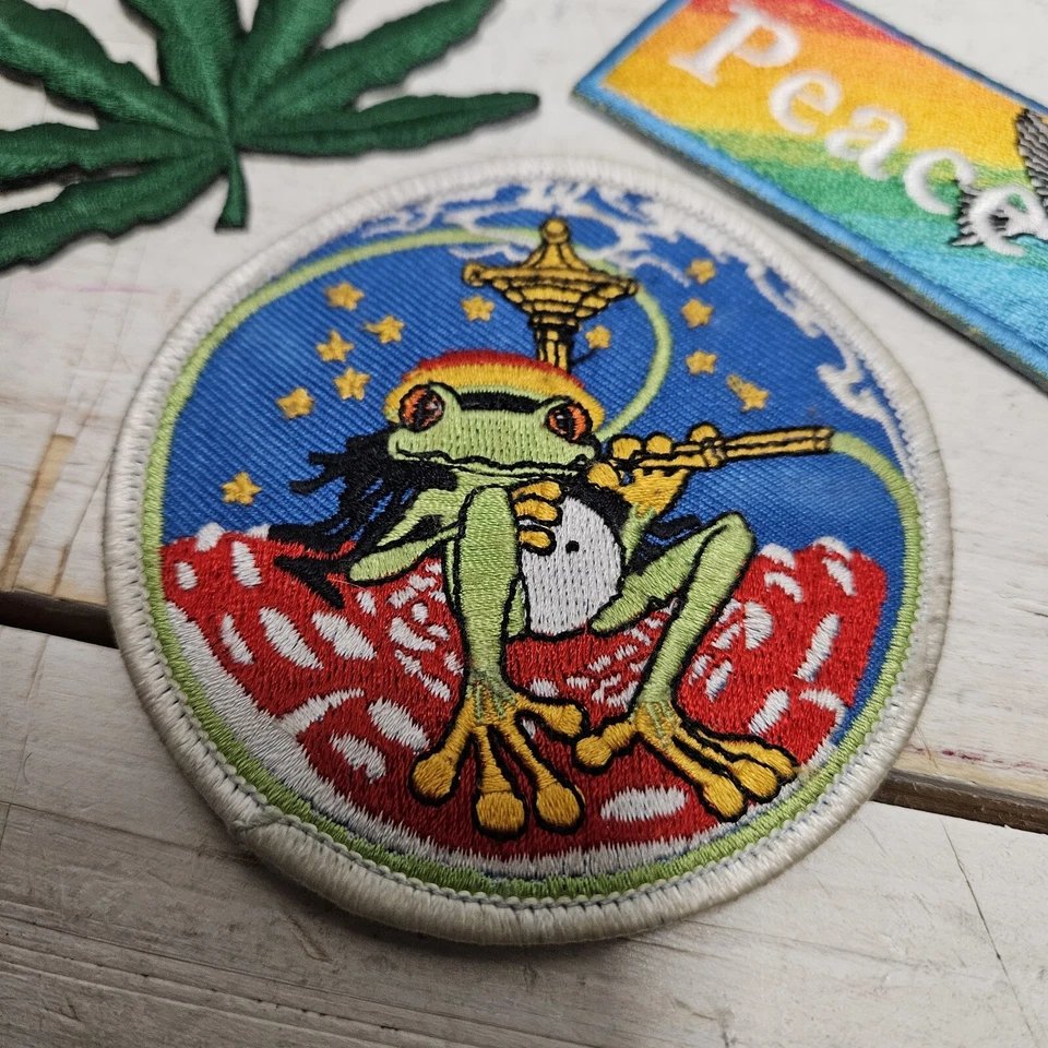 3 Hippie Peace Love Patches Sew Iron On 🐸 Smoking Frog ☮️ Herb Leaf 🕊 Dove Vtg - Image 3 of 4