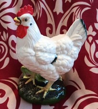 Vintage Napco Ware White Rooster and Hen Set Figurines Nice Condition