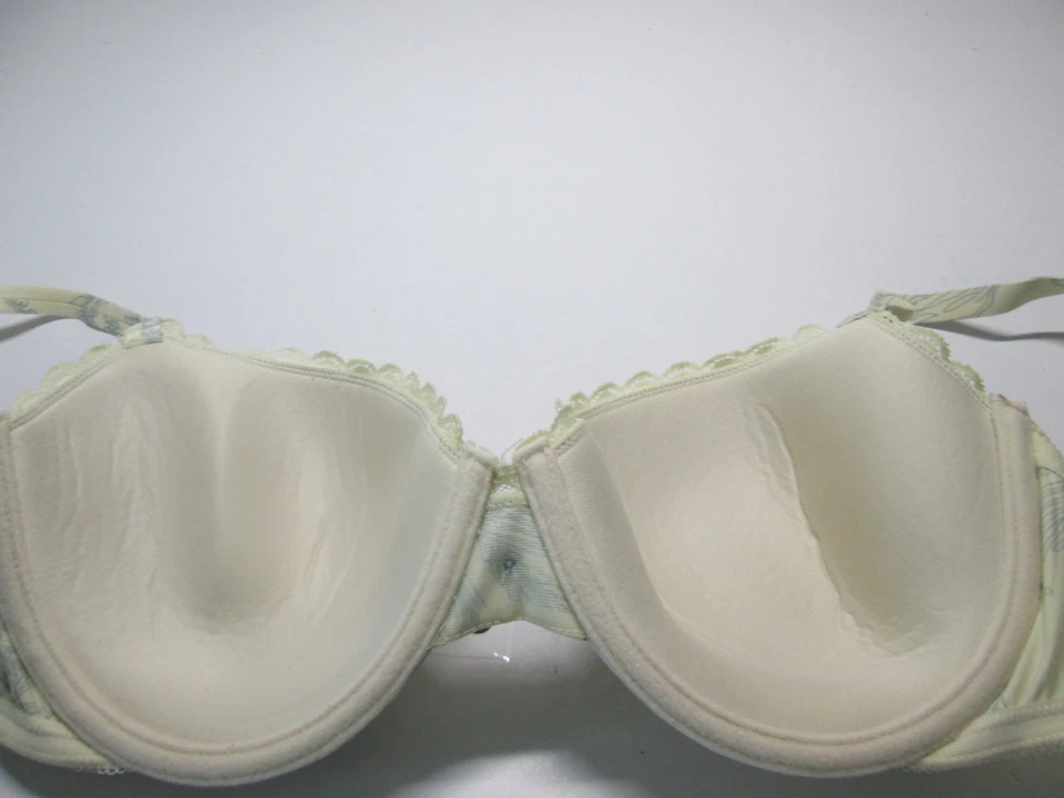 Sujetador Calvin Klein Talla 32D Marfil Forrado con Aros Correas Ajustables Encaje Floral Foto 2 de 4