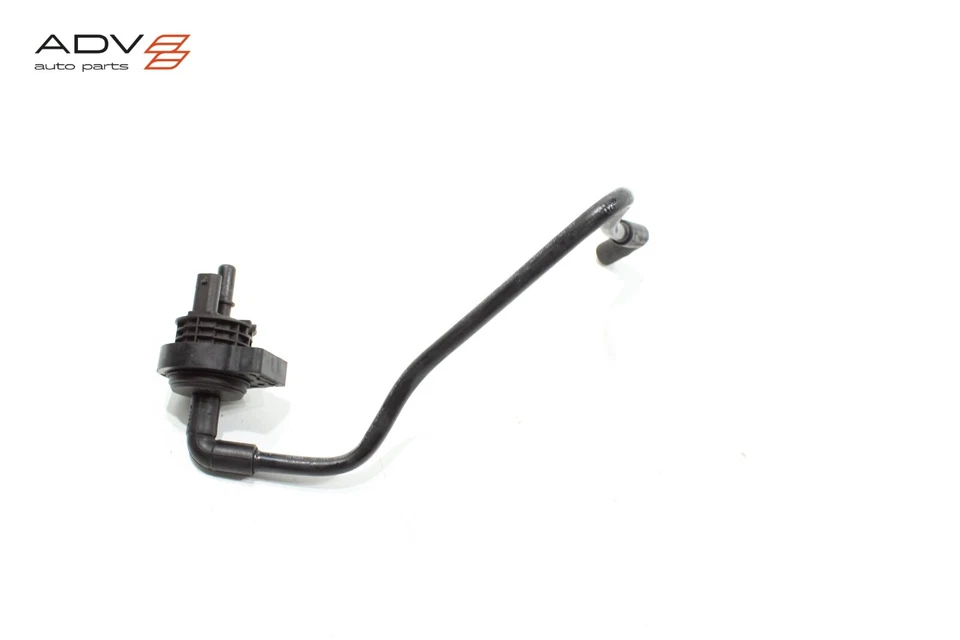 16-19 MERCEDES GLE43 C292 SISTEMA DE EMISIONES DE COMBUSTIBLE VÁLVULA DE PURGA Y TUBO DE MANGUERA DE LÍNEA OEM Foto 3 de 4