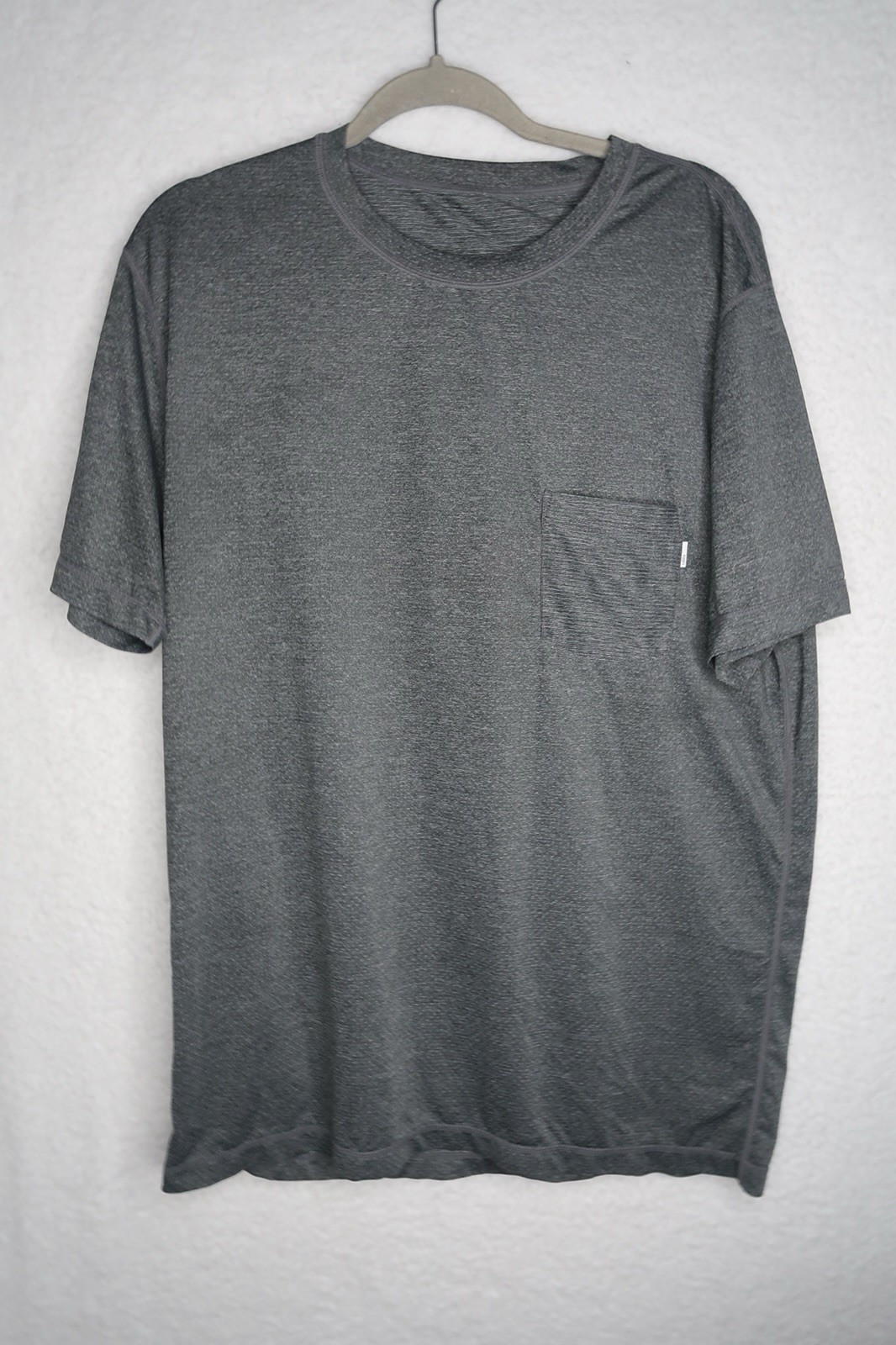 Vuori Men's Shirt Sz L Gray Heathered Performance Activewear Pullover Top