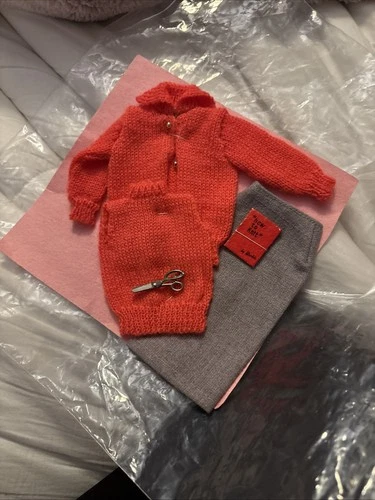 Barbie Knitting Pretty #976 Vintage, Complete Set, Excellent Condition