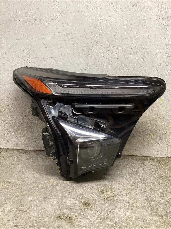 2022 2023 CHEVROLET BOLT EUV RIGHT RH PASSENGER SIDE HEADLIGHT OEM