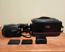 Working Vintage JVC GR-AXM100U Compact VHS Video Tape Camcorder Bundle With Bag