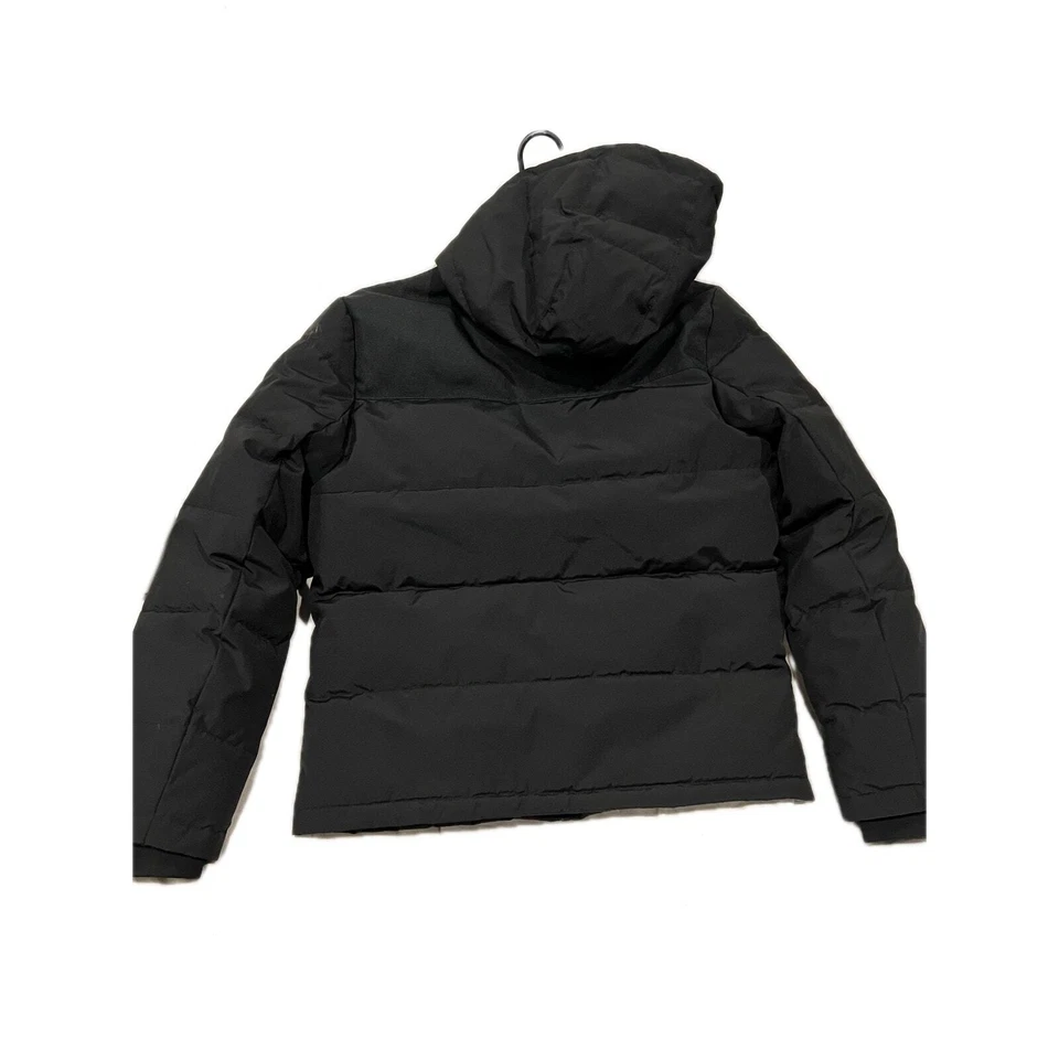 Chaqueta Parka DKNY Negra Hinchada Para Hombre M Foto 2 de 4