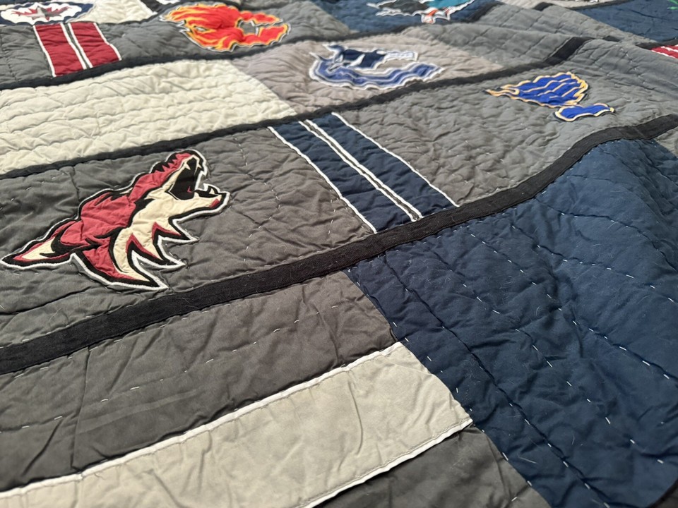 Pottery Barn Teen NHL Western Conference Team Logo Quilt FULL/QUEEN