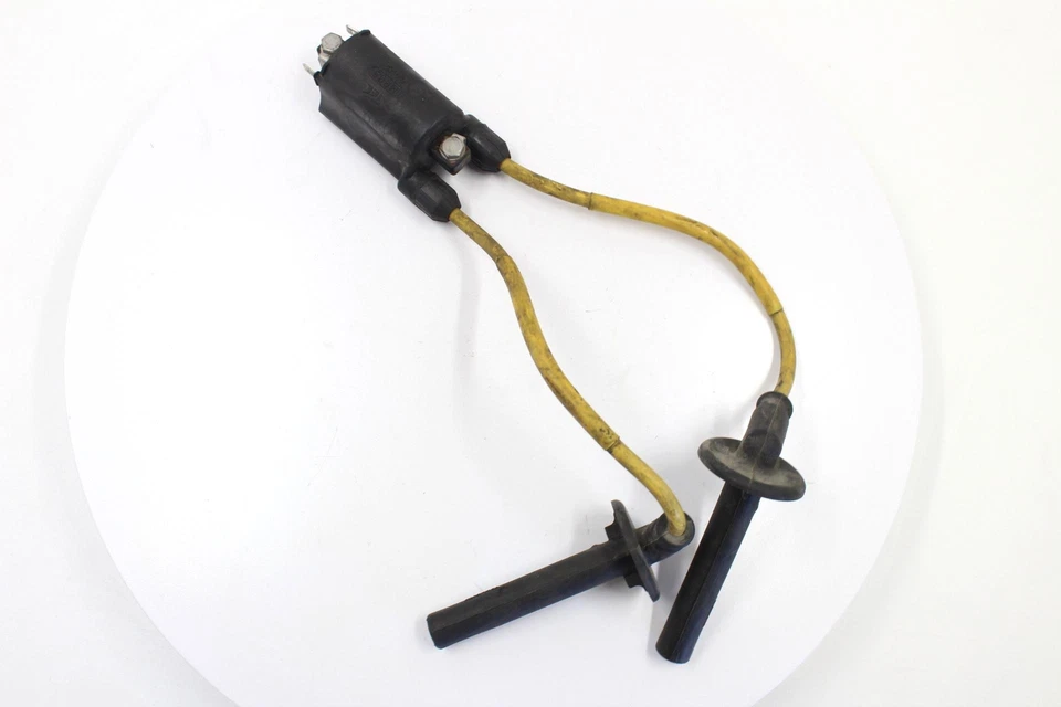 Honda Magna 750 1997 OEM bobina de encendido delantera bujía Foto 3 de 4