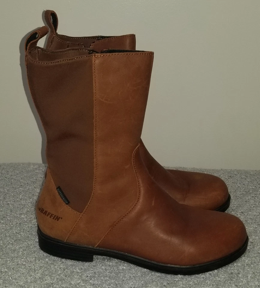 Bota Feminina BAFFIN CAMBRIDGE, Cor Cevada, Tamanho 8.5 Couro Isolado - Imagem 2 de 4