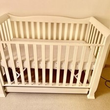 Bellini Luxury Crib & Mattress with Storage