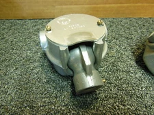 Killark FHC-11  Aluminum  20 DEG Swivel Fixture Hanger 1/2 IN