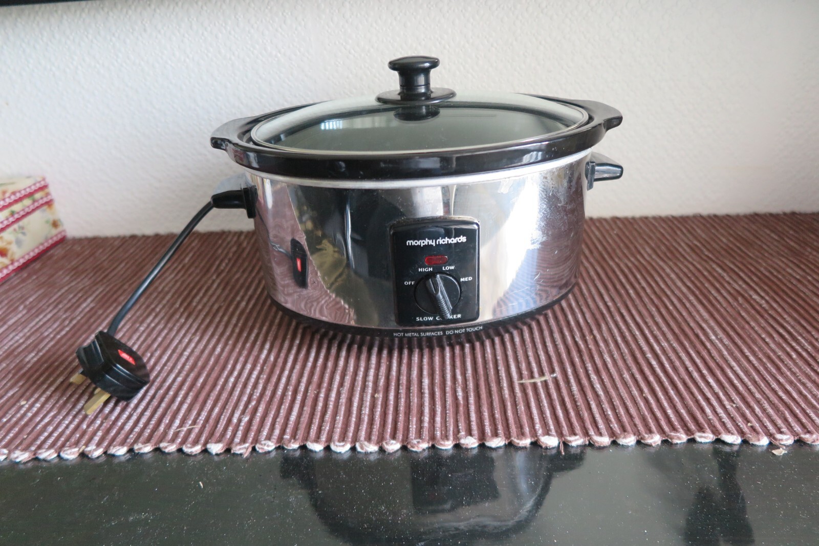 MORPHY RICHARDS SLOW COOKER 48710 BLACK CERAMIC BOWL LOOK SILLY