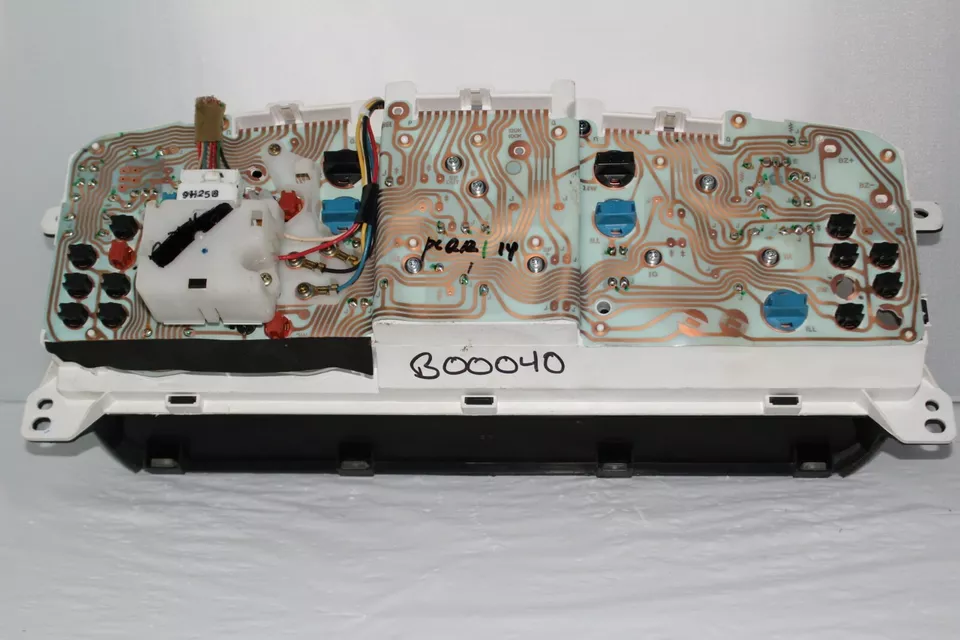 Cuadro de instrumentos velocímetro medidores de panel 1999 2000 Mazda Millenia con 116.097 Foto 4 de 4