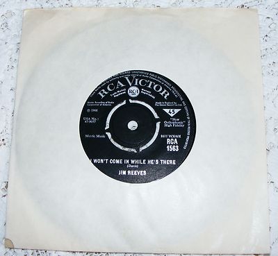 Jim  Reeves  I  Won't  Come  In  While  He's  There   Original 1966 7'' / Maureen