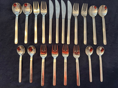 20 pcs (4 5-pc place settings) of glossy Towle TWS476 stainless steel flatware