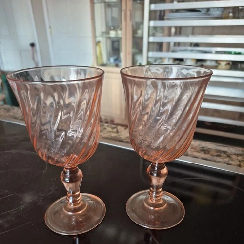 2 Vintage Arcoroc France Rosaline Pink Swirl Wine/Water Goblet Glass