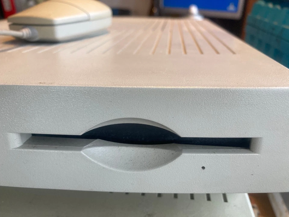 Apple Mac Perf. 475 m. 36 MB HD 500 mit Vollprozessor 68040RC25B - Bild 3 von 4