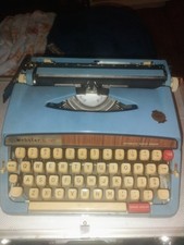 Brother Webster XL-747 Portable Typewriter Vintage with Hard Case thumbnail