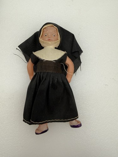 Vintage Catholic Nun Doll. 4”Tall. Hard Plastic Celluloid