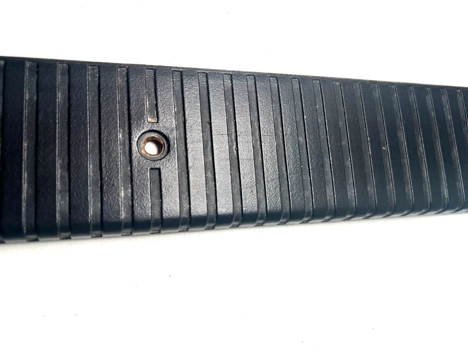 98-01 Jeep Cherokee XJ Placa de desgaste del umbral de la puerta delantera 4 Puertas Izquierda Derecha L R OE Foto 4 de 4