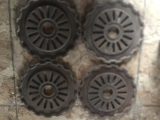 International 1975A Extra Small Corn Plates 