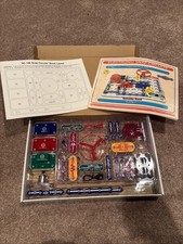 Snap Circuits Jr.SC-100 Learn Electronics Build Over 100 Projects 8 By Elenco