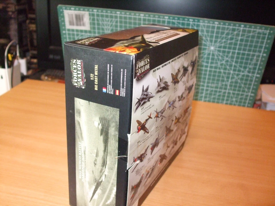 UNIMAX FORCES OF VALOR-US.P/47D THUNDERBOLT (1/72 SCALE) - Image 4 of 4