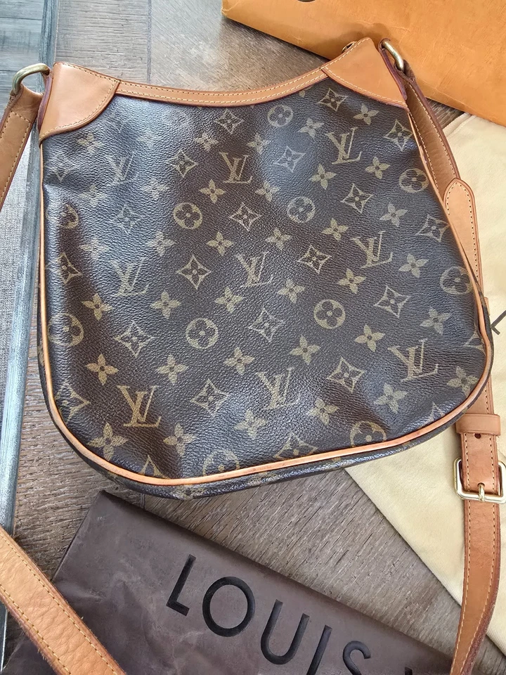 Bolso de Hombro Louis Vuitton Odeon Marrón Lona y la Cartera Anais a Juego Foto 2 de 4