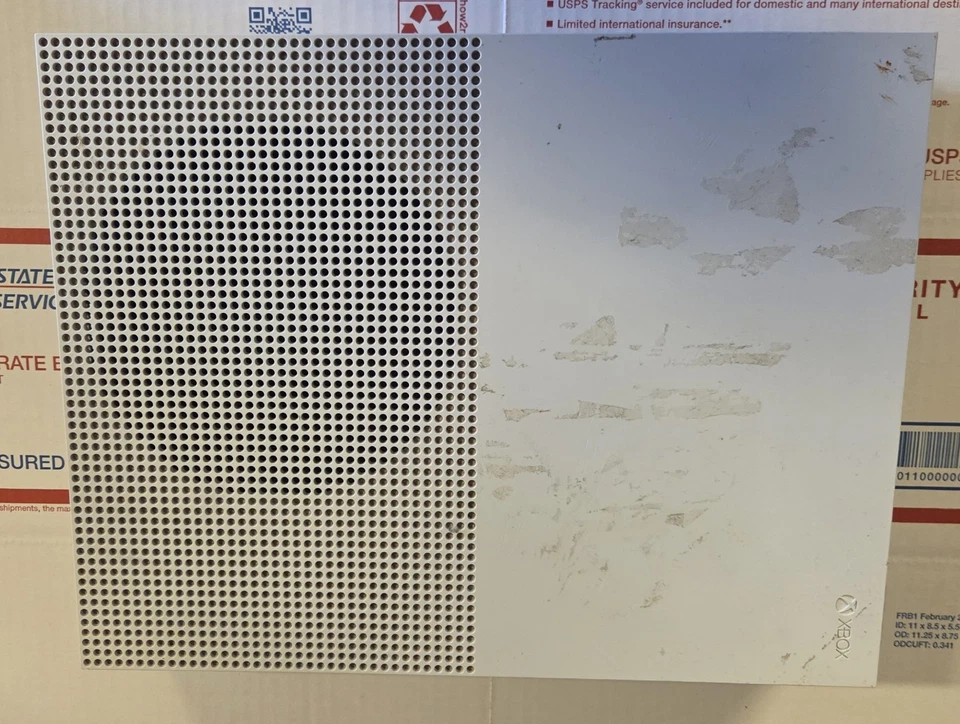 Microsoft Xbox One S 500GB White Console - w/ 2 Games cables and controller 1681 - Image 2 of 4