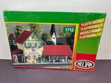 Heljan SMALL STATION 1712 HO Scale Train Building Plastic Model Kit
