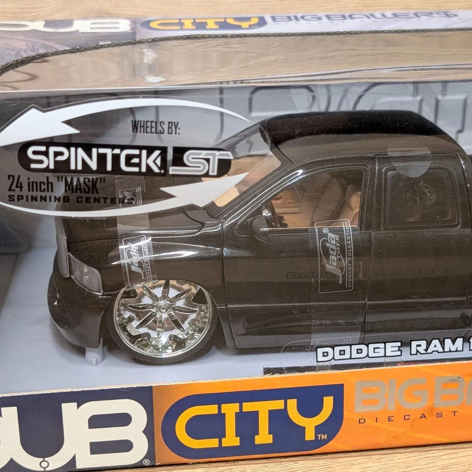 Jada Dub City Big Ballers Dodge Ram 1500 camioneta diecast negra 1/18 nueva Foto 2 de 4