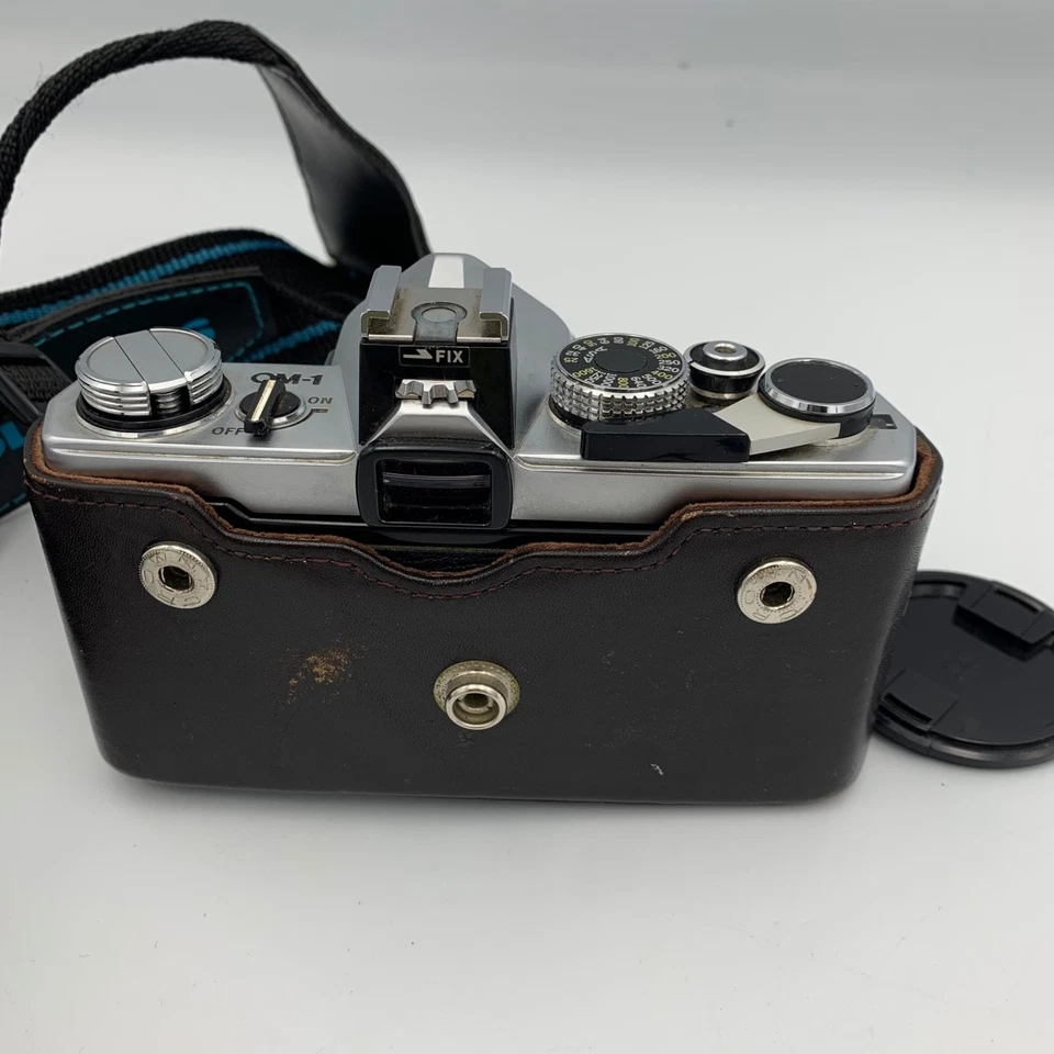1974 Olympus OM-1 MD 35mm Film Camera bundle in excellent pre-owned condition - Image 3 of 4