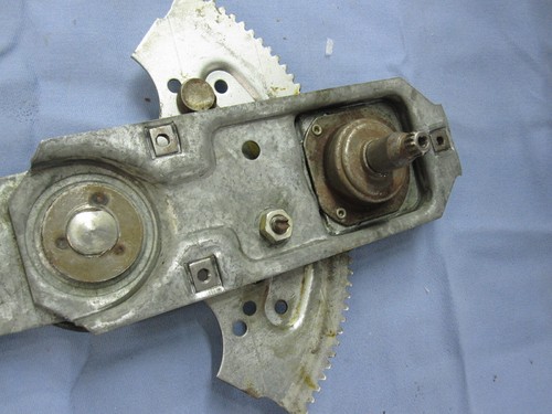 NOS 1965 1968 Fury Polara Monaco Window Regulator RH Dr Mopar 2486852 1966 1967 - Picture 4 of 11