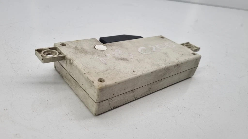 Mercedes-Benz C W202 1995 Alarm control unit module 2028203026  