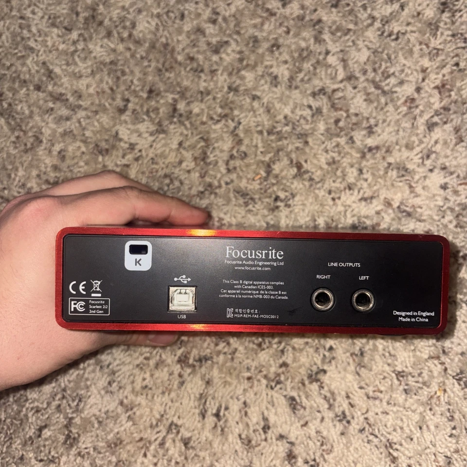 Focusrite Scarlett 2i2 2.5 Generation 24-bit 192kHz USB Audio Interface No Chord - Image 3 of 3