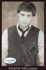 Dustin Milligan "Hot Frosty" AUTOGRAPH Signed Autographed 4x6 Photo ACOA