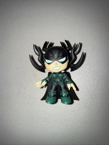 Funko Mystery Mini Thor Ragnarok Hot Topic Exclusive HELA  1/36 Vaulted Marvel
