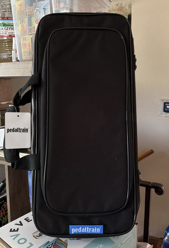 NEW Pedaltrain Metro 16 Guitar Effects Pedalboard with PSG Padded Soft Case