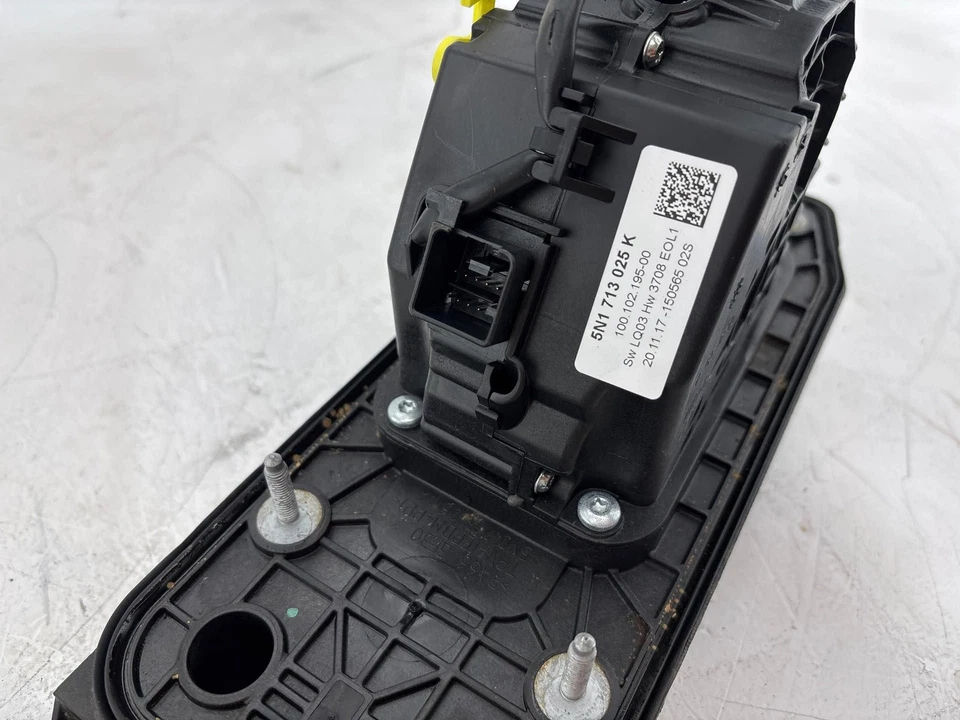 2015-2018 Audi Q3 Automatic Transmission Gear Shifter Selector Lever OEM - Image 2 of 4