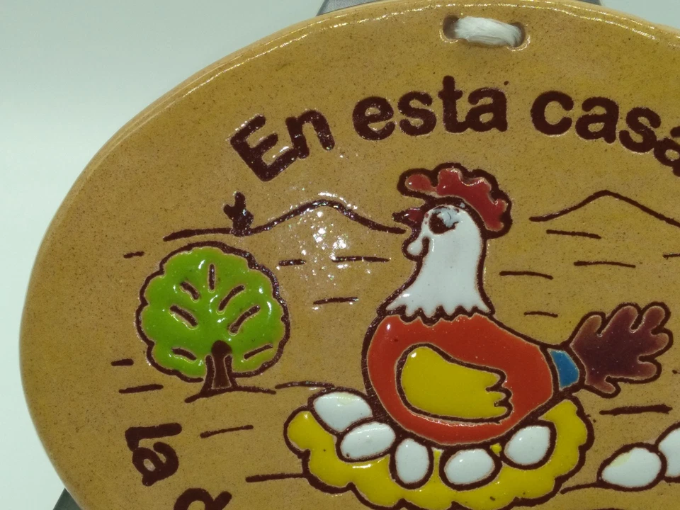 En Esta Casa... Pequeña Placa Madre Gallina Terracota Ovalada Foto 2 de 4
