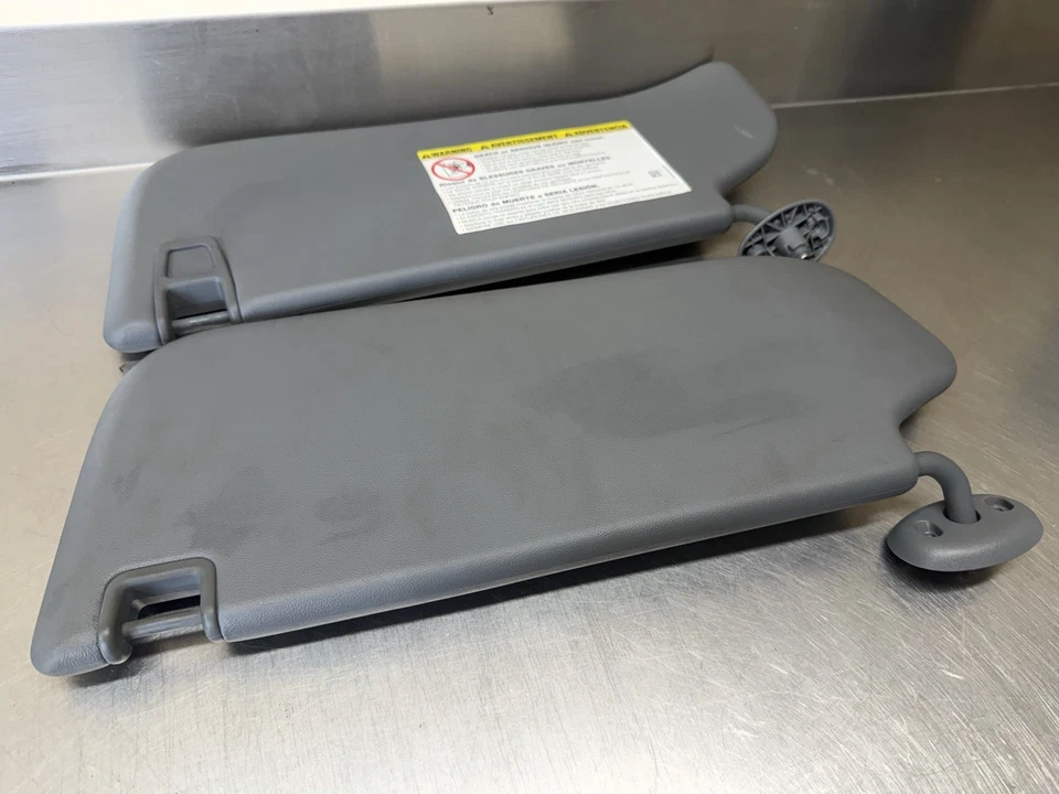 2011-2016 FORD F-250, F-350 Sun Visors- Driver & Passenger Side, AU5A-00014-BA Foto 3 de 4
