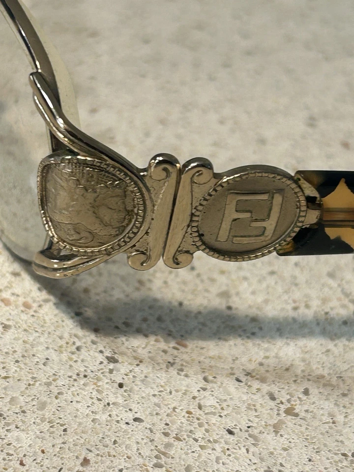 Monturas para gafas Fendi vintage Foto 2 de 4